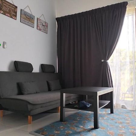 H&H Lovely Homestay In Nilai Exteriör bild