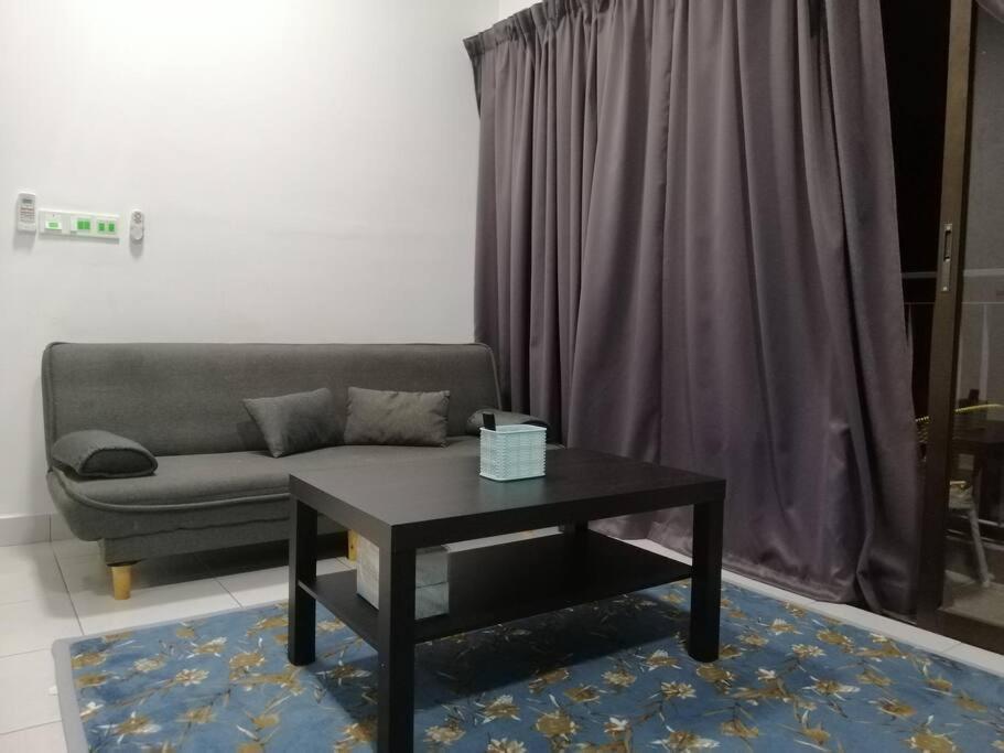 H&H Lovely Homestay In Nilai Exteriör bild