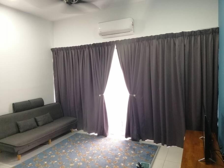 H&H Lovely Homestay In Nilai Exteriör bild