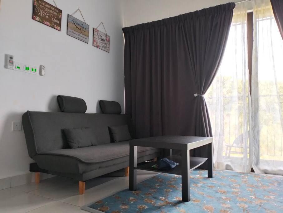 H&H Lovely Homestay In Nilai Exteriör bild